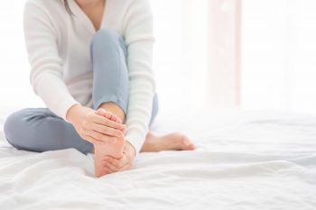 Crampele musculare nocturne ale membrelor inferioare