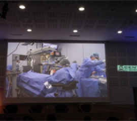 Operaţia realizată de dr. chirurg Ozana Moraru - transmisă live la Congresul Internaţional al Societăţii Franceze de Oftalmologie