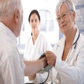 CONSIDERATII FIZIOPATOLOGICE SI TERAPEUTICE ASUPRA MALADIEI ALZHEIMER