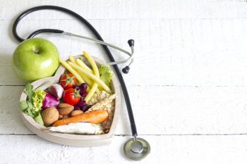 Sindromul metabolic, obezitatea, riscul de diabet sau boli cardiovasculare: aderenţa la dieta mediteraneană, o metodă de prevenţie?