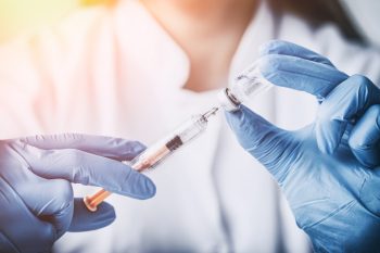 Colegiul Medicilor solicită adoptarea rapidă a legii vaccinării