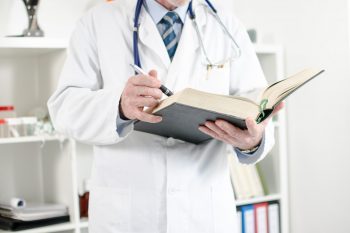 Conferința „Echipa multidisciplinară: cheia succesului în diagnosticul, tratamentul și educația pacientului”
