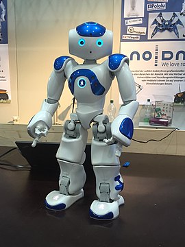 De ajutor pentru copiii cu autism: robotul Nao a ajuns în România