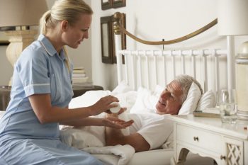 Îngrijirea paliativă îmbunătățește calitatea vieții