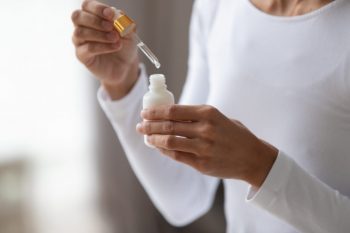 Ingrediente active anti-aging cu aplicare topică