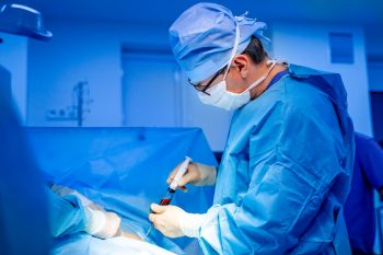 Boala grefă-contra-gazdă, complicaţie apărută în urma transplantului hematopoietic