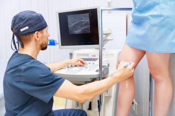 Insuficienţa venoasă cronică, o problemă de sănătate adesea subevaluată