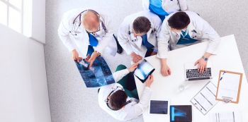 Pacienții paralizați ar putea comunica prin intermediul unei neuroproteze