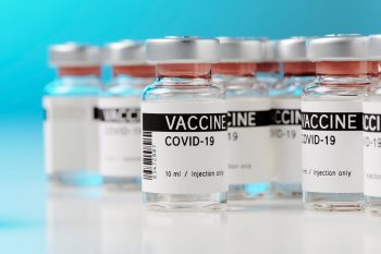 Vaccinarea, cea mai eficientă metodă împotriva spitalizării asociate bolii COVID-19