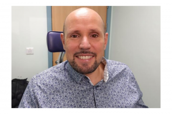 Premieră în lumea medicală: un britanic a primit o proteză de ochi imprimată 3D