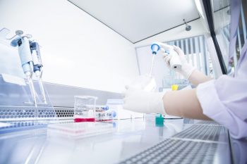 Cercetarea medicală: beneficii, riscuri și accesibilitate