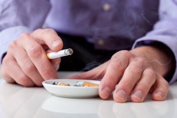 Studiu: tutunul și alcoolul, principalele cauze ale cancerului
