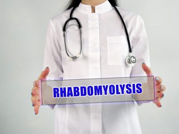 Rabdomioliza la sportivi, fiziopatologie şi management