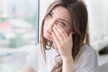 Lista afecțiunilor ce pot cauza ochi umflați