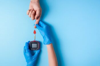 Glicemie – valori normale, riscuri hipoglicemie și hiperglicemie
