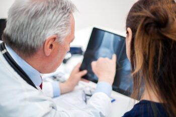 Osteoscleroza – cauze, manifestări, diagnostic și tratament