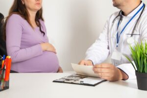Dezlipirea de placentă: complicații materne și fetale, abordare clinică și...